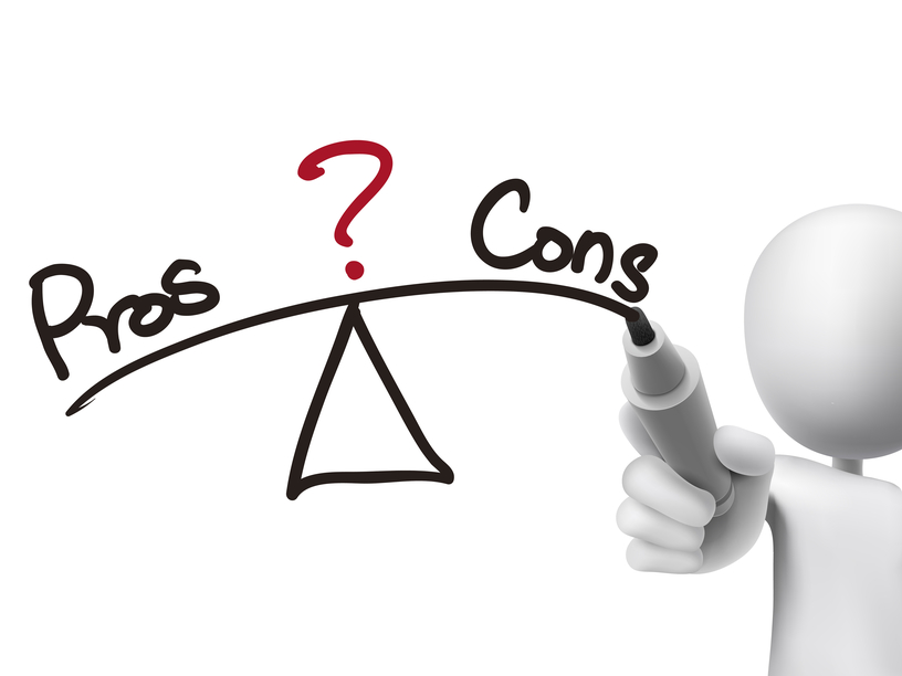 Pros and Cons of Hiring a Specialist in Link Building